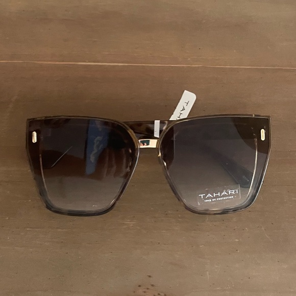 BNWT Tahari oversize sunglasses - Picture 3 of 8